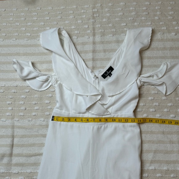LuLu’s Doozy White Ruffled Wide Leg Off The Shoulder Jumpsuit size small - Picture 4 of 12